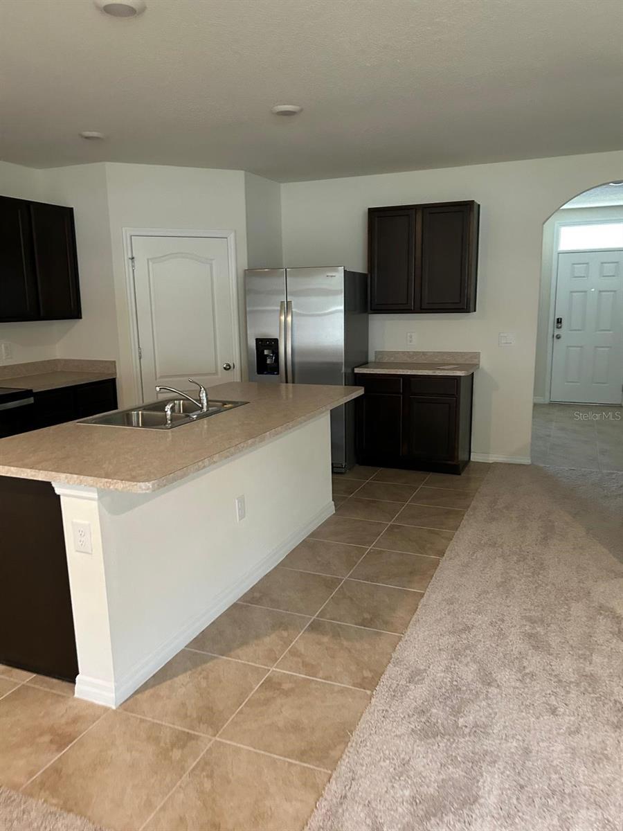 Image 4 of 49 For 814 Sun Burst Road