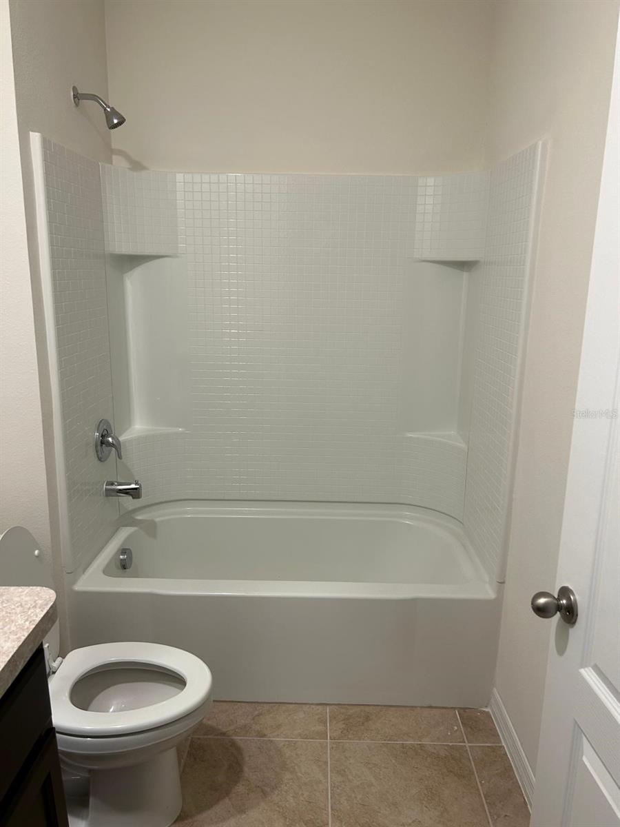 Image 6 of 49 For 814 Sun Burst Road