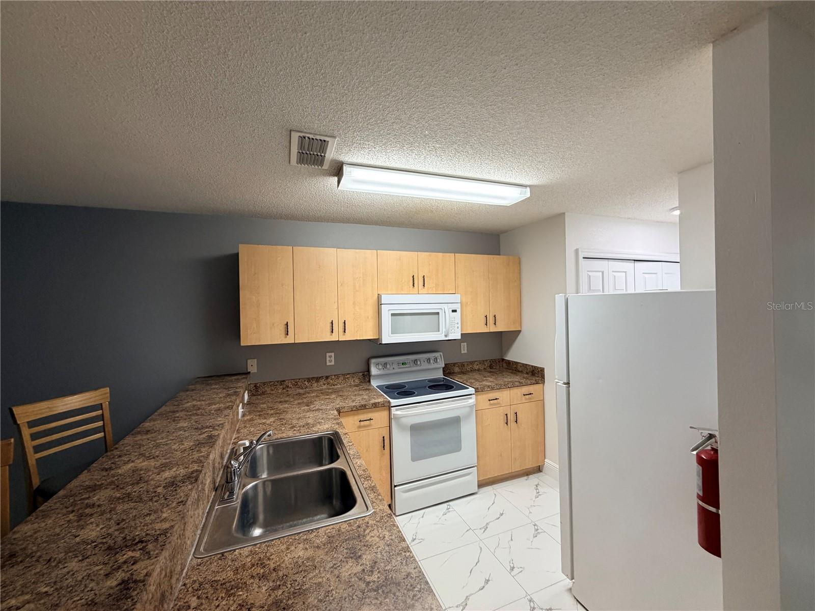 Listing photo id 14 for 145 Ocean Bluff Drive