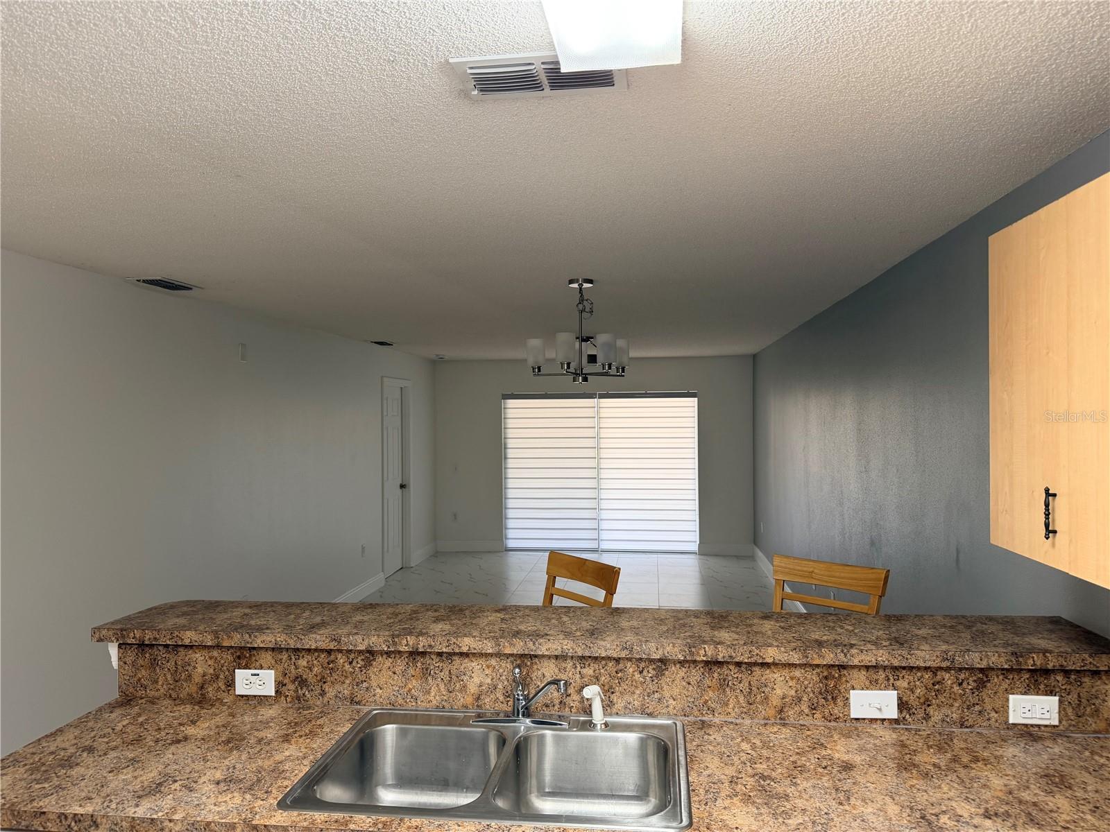 Listing photo id 3 for 145 Ocean Bluff Drive