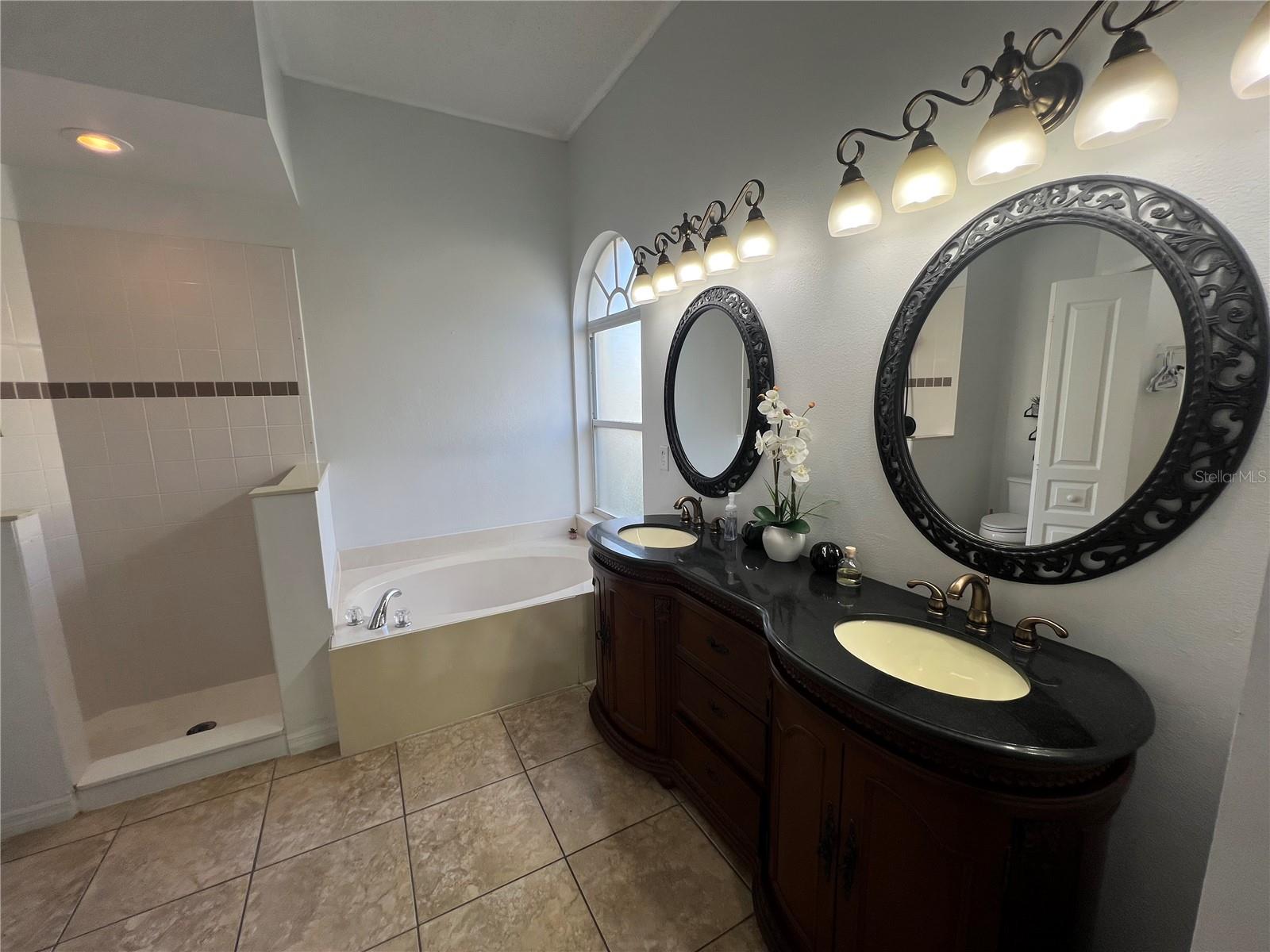 Image 4 of 15 For 2616 Quarterdeck Court