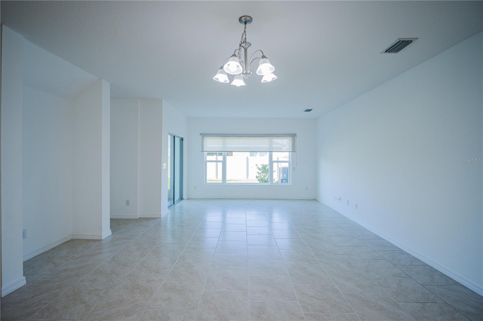 Image 4 of 19 For 1284 Wispy Cypress Drive