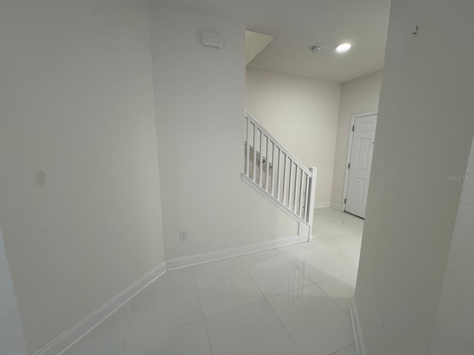 Image 14 of 35 For 16001 Grafton Way