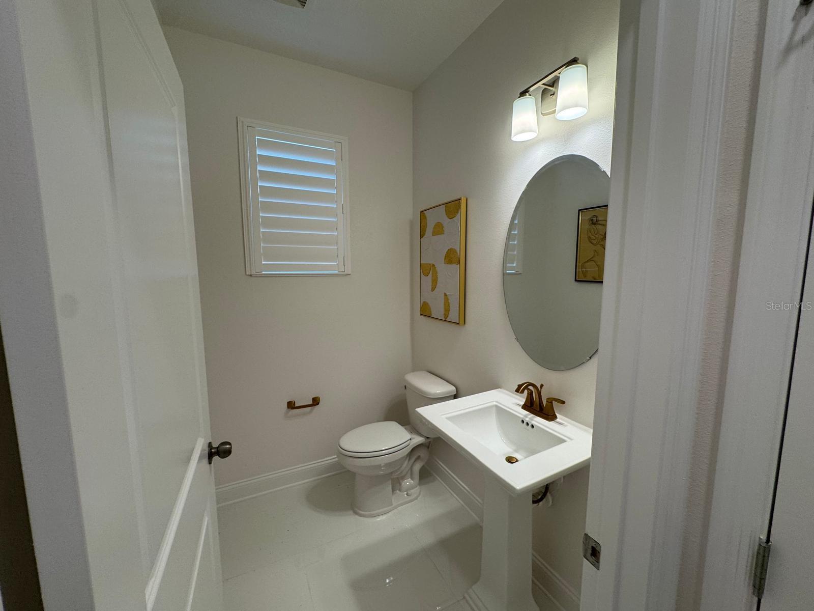 Image 16 of 35 For 16001 Grafton Way