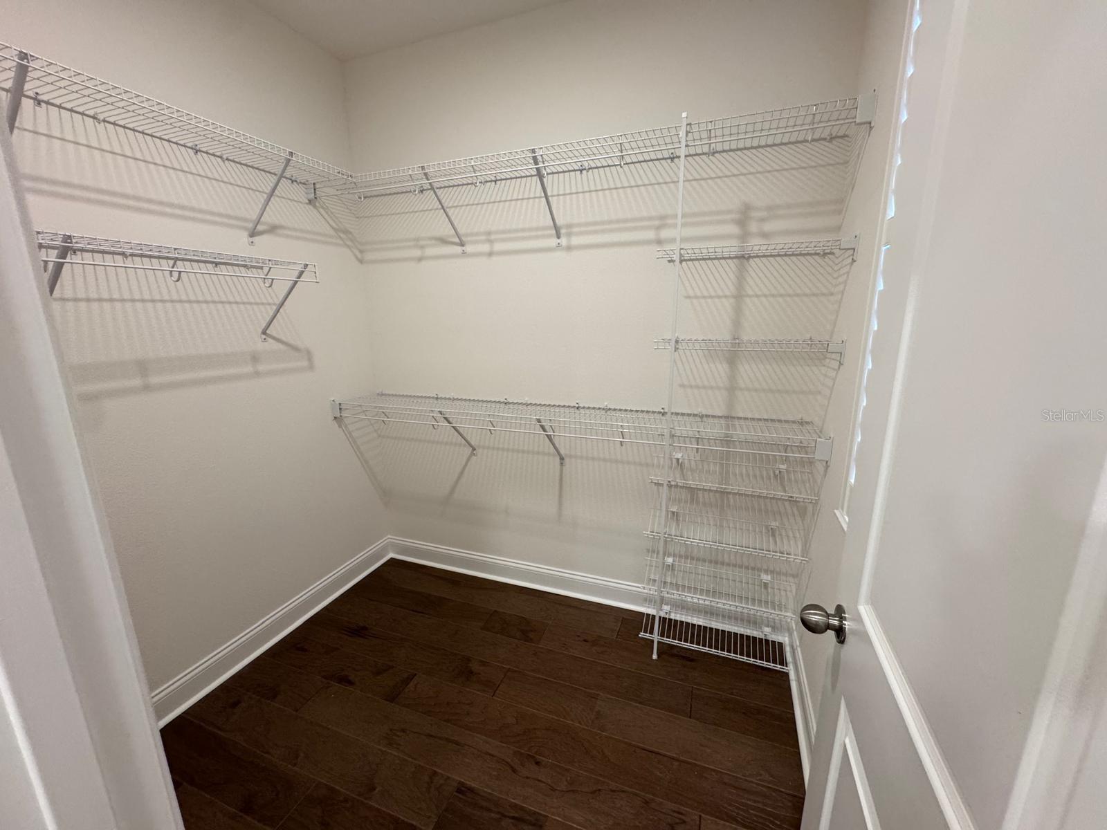 Image 20 of 35 For 16001 Grafton Way