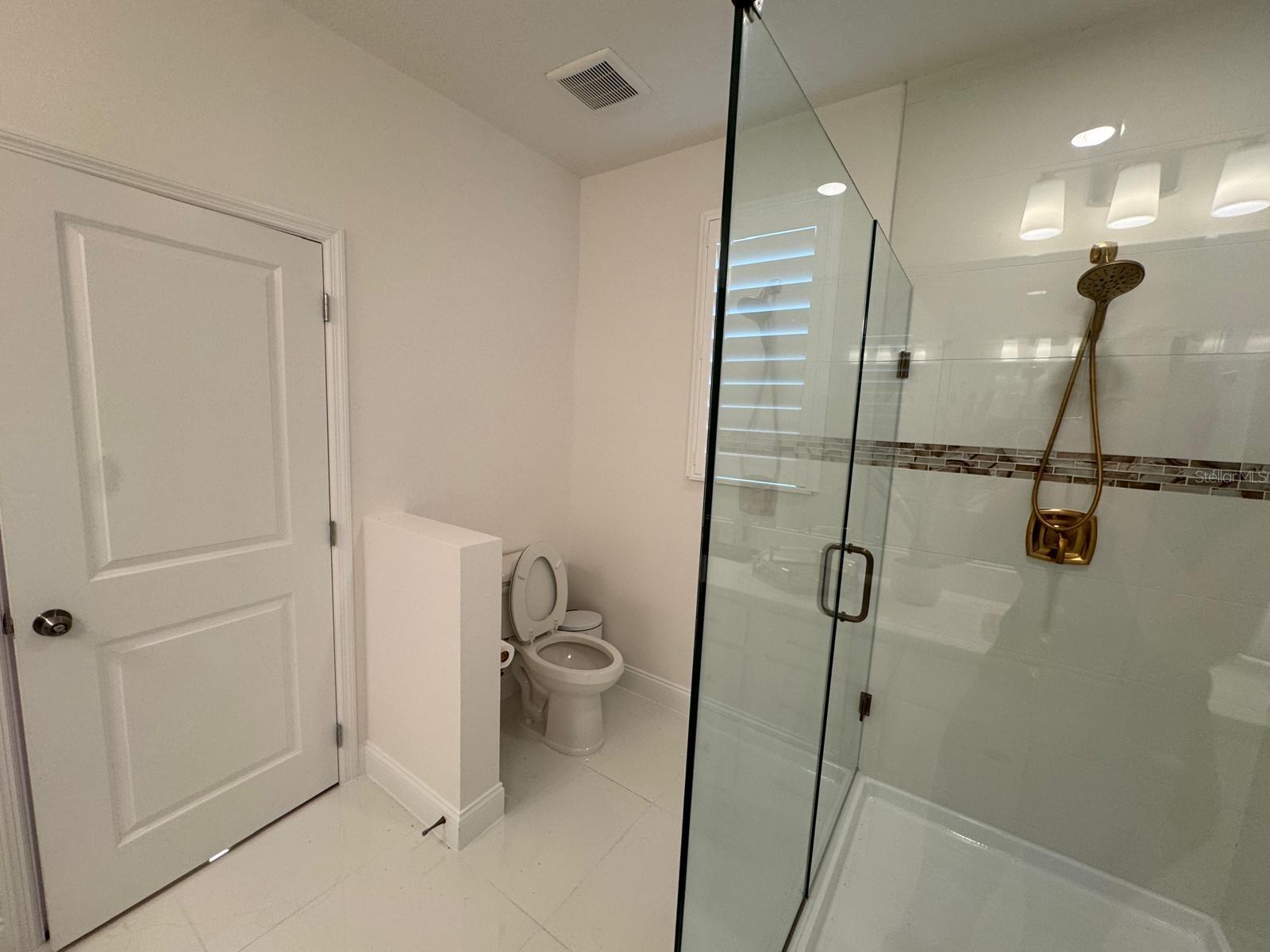 Image 23 of 35 For 16001 Grafton Way