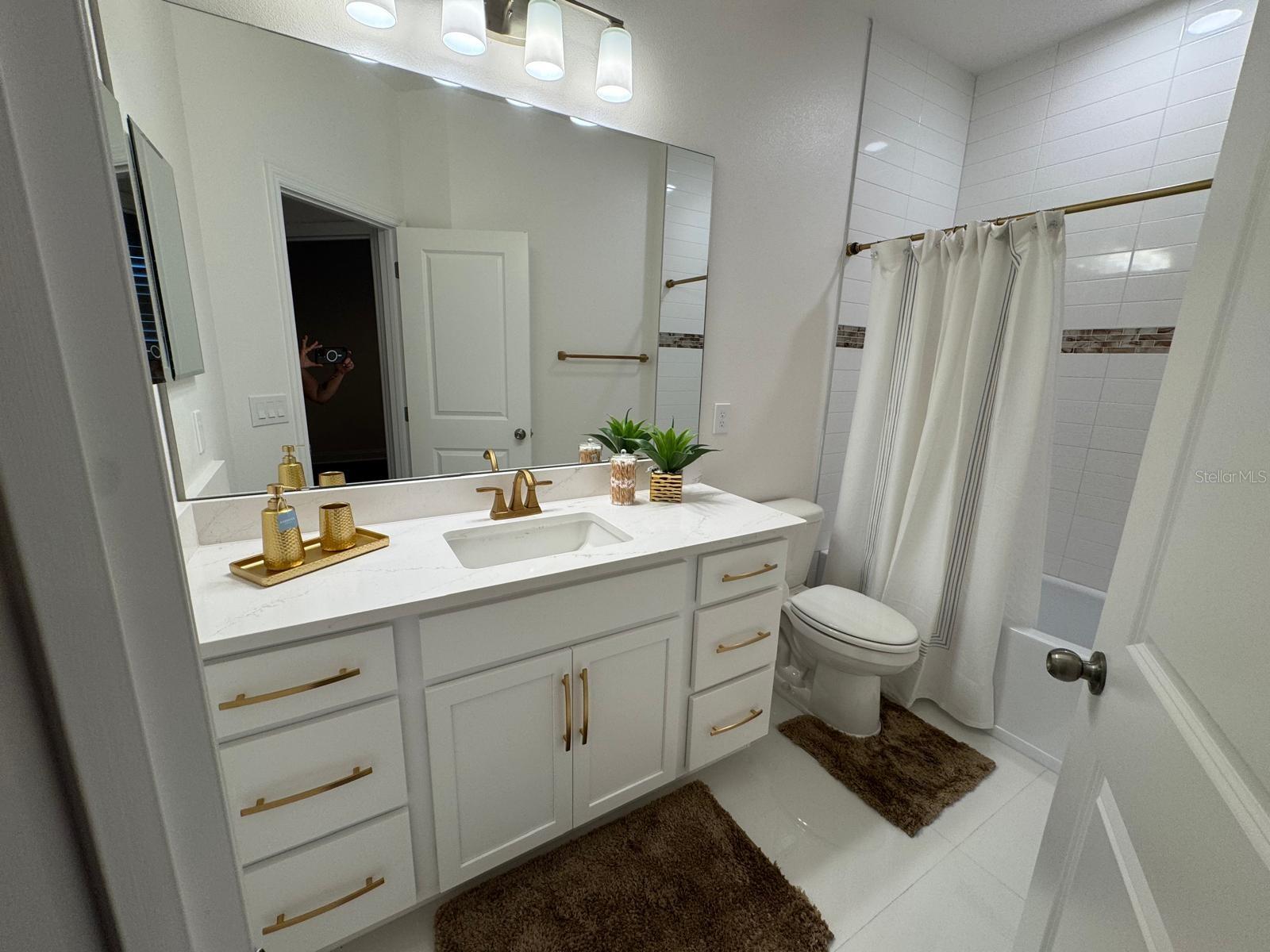 Image 27 of 35 For 16001 Grafton Way