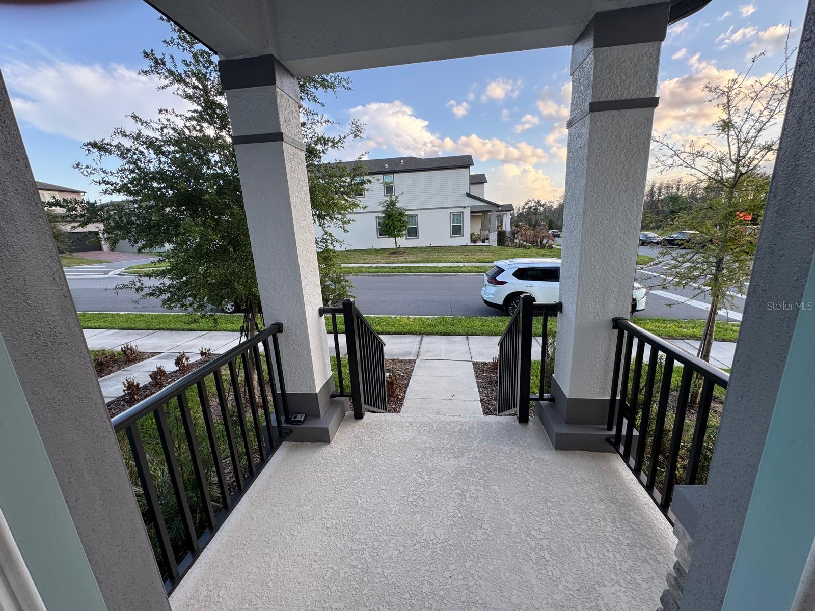 Image 4 of 35 For 16001 Grafton Way