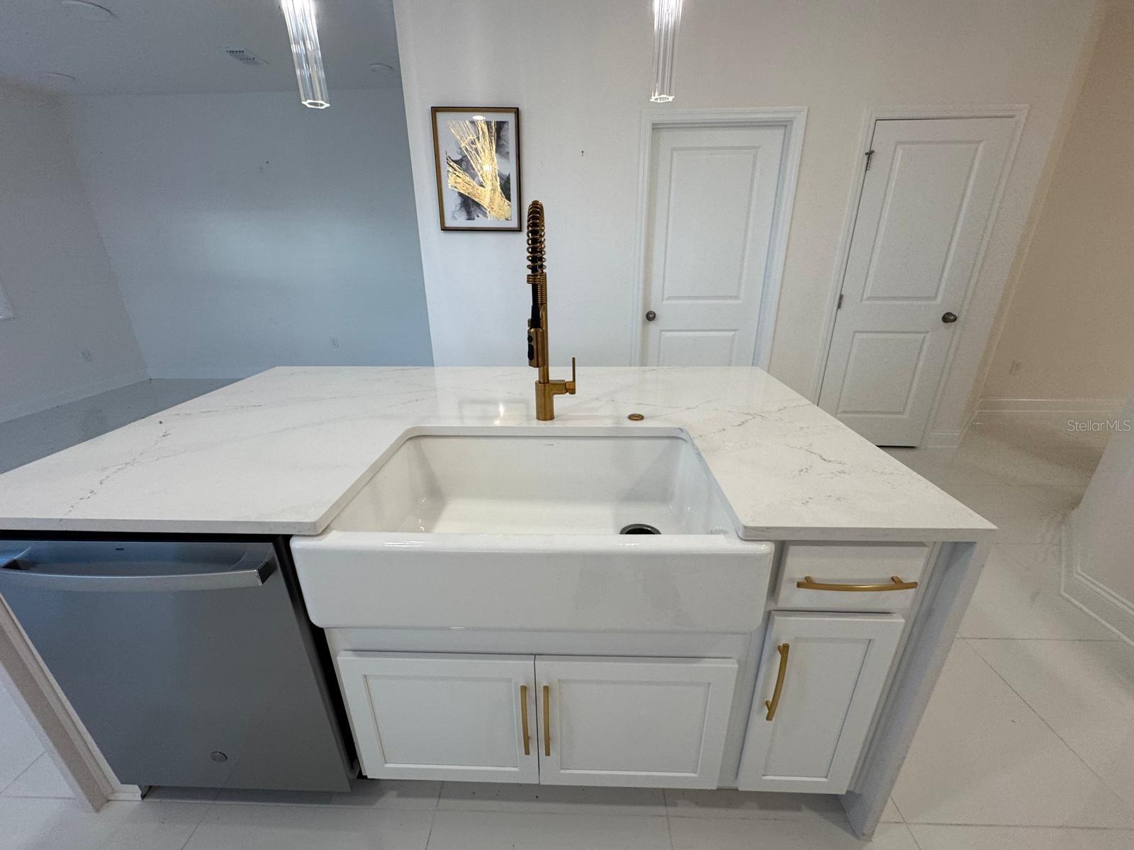 Image 7 of 35 For 16001 Grafton Way