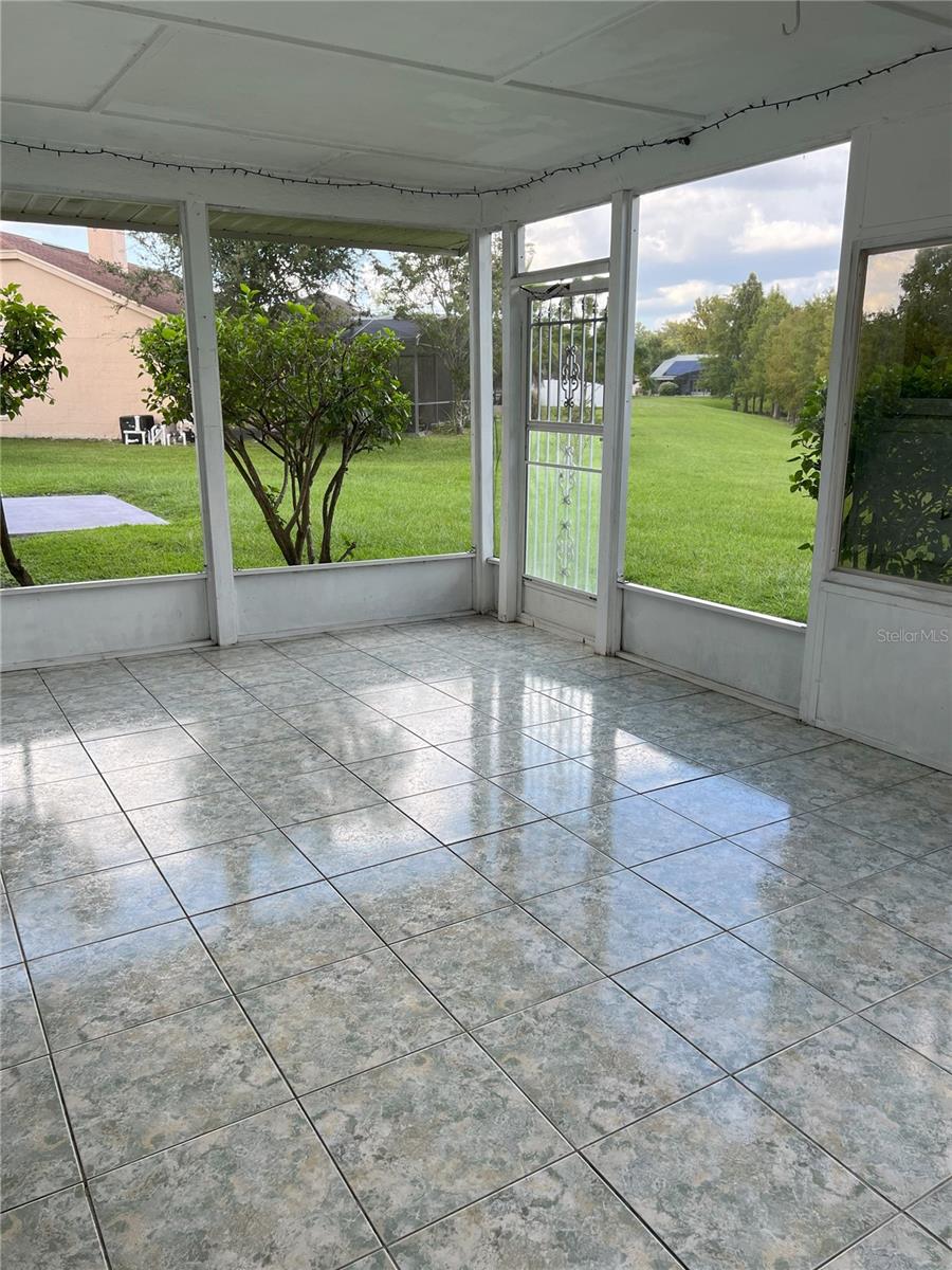 Image 10 of 61 For 12736 Newfield Drive