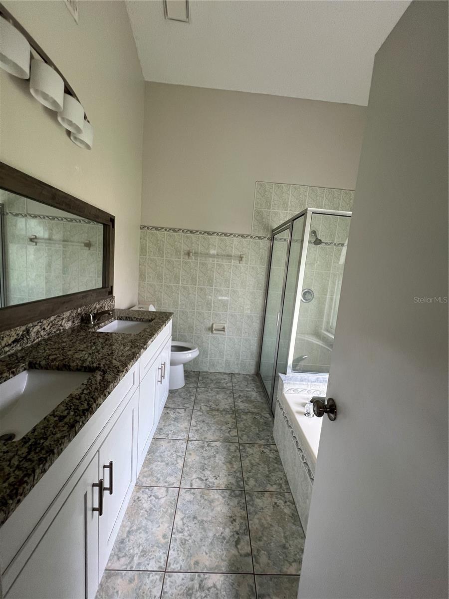 Image 18 of 61 For 12736 Newfield Drive