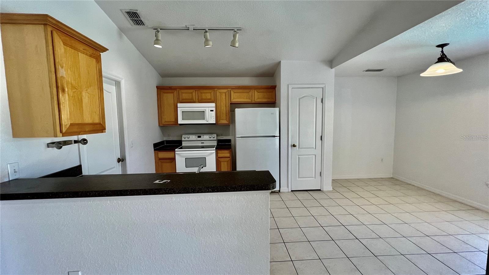 Image 8 of 24 For 1308 Zureiq Court