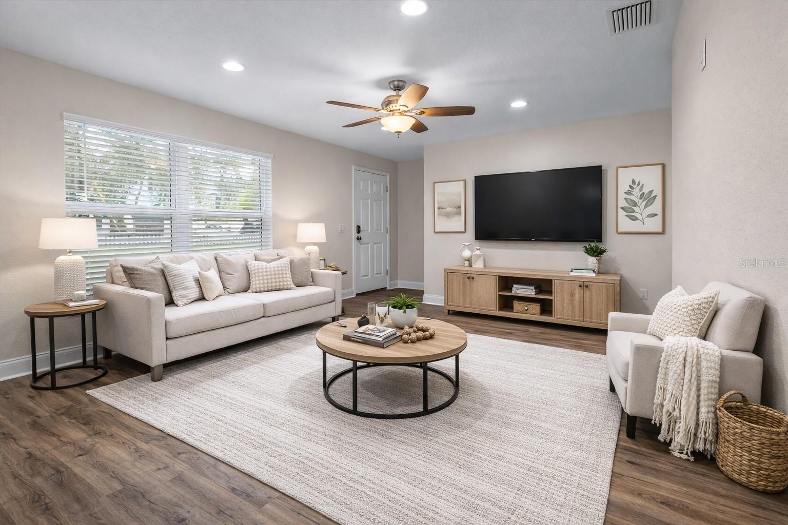 Image 10 of 36 For 106 Sunset Boulevard