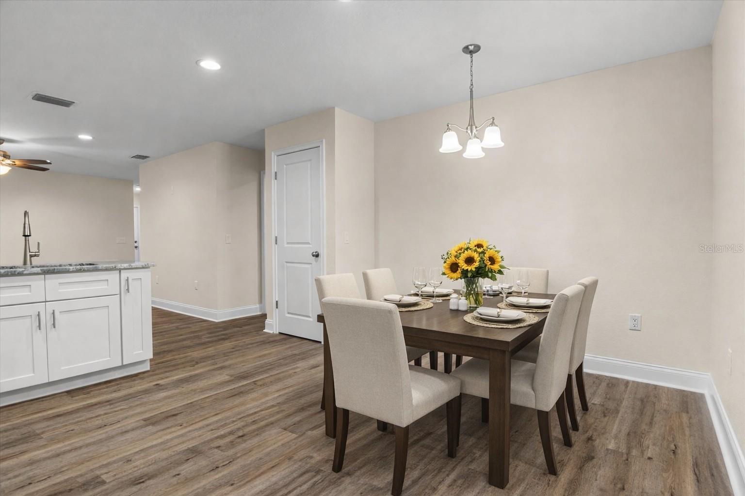 Image 19 of 36 For 106 Sunset Boulevard