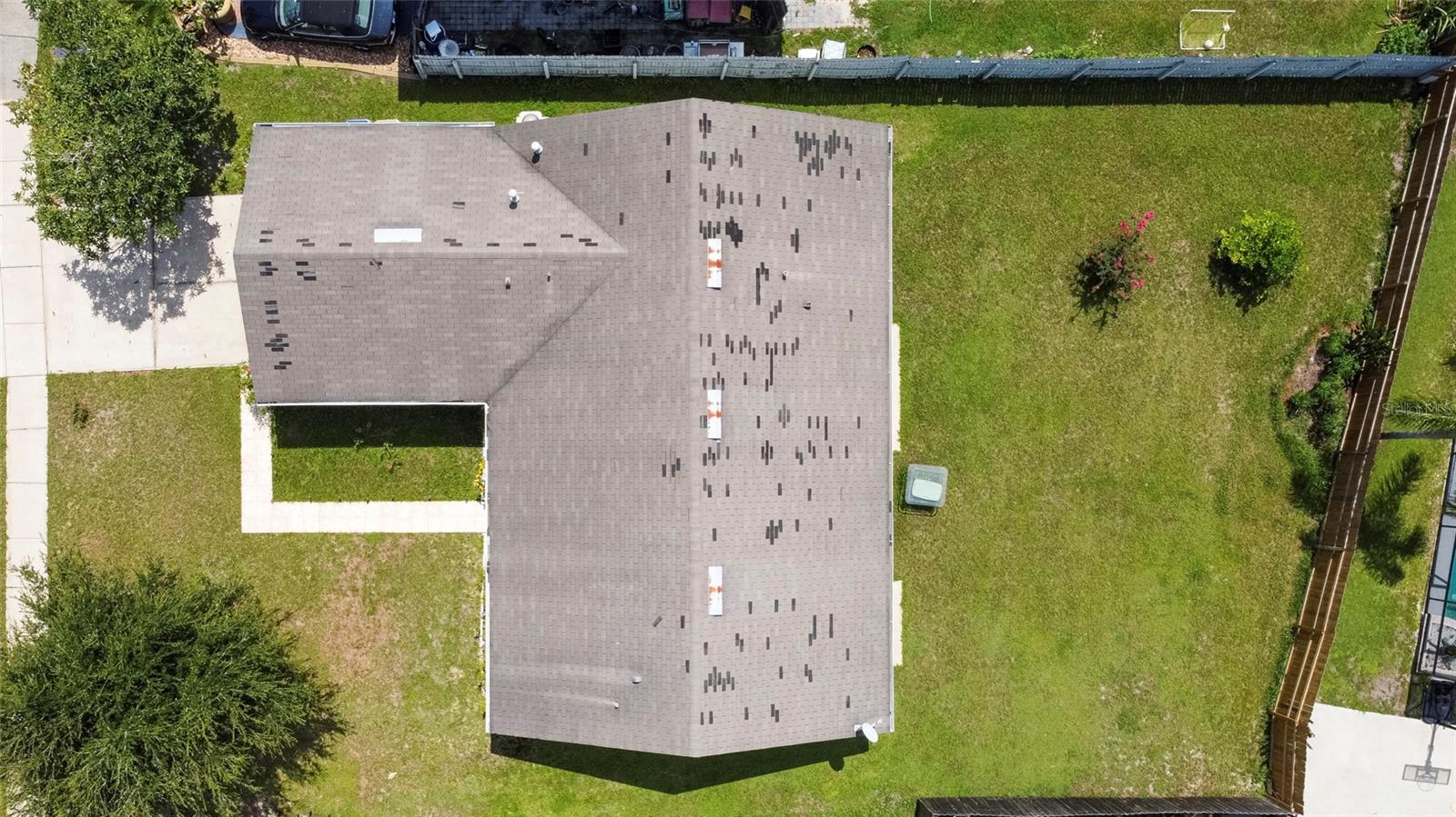 Image 19 of 24 For 2419 Willow Tree Lane