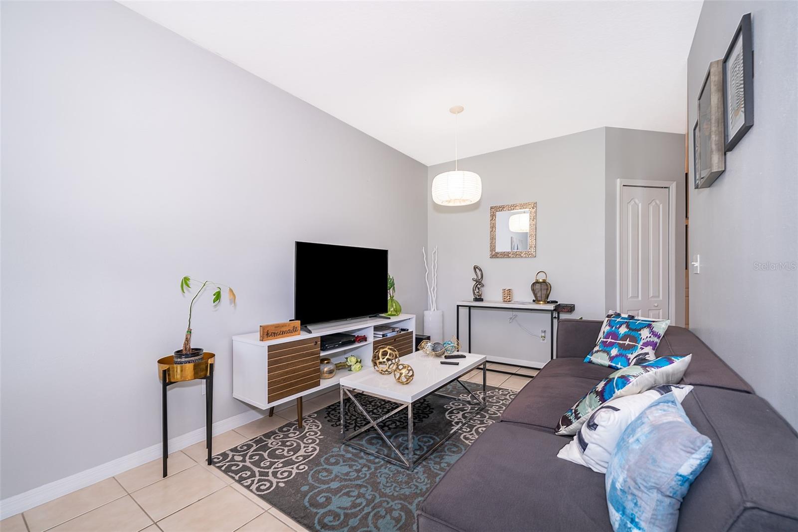 Image 11 of 34 For 9377 Jasmine Flower Lane 9377