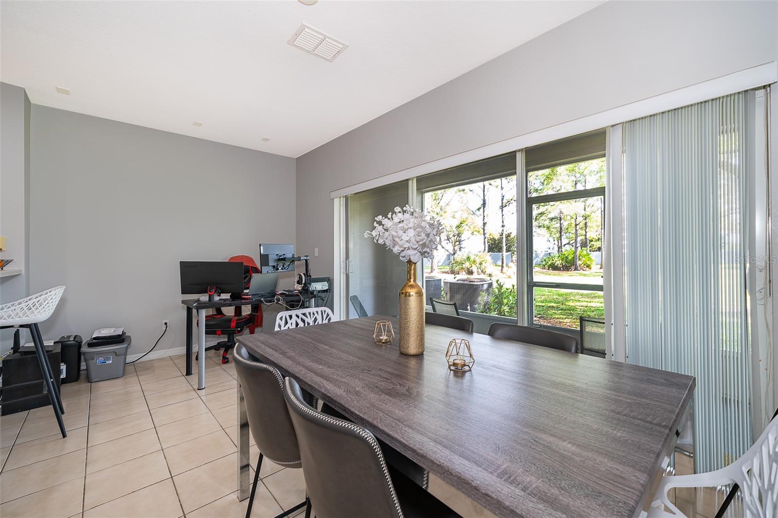 Image 13 of 34 For 9377 Jasmine Flower Lane 9377