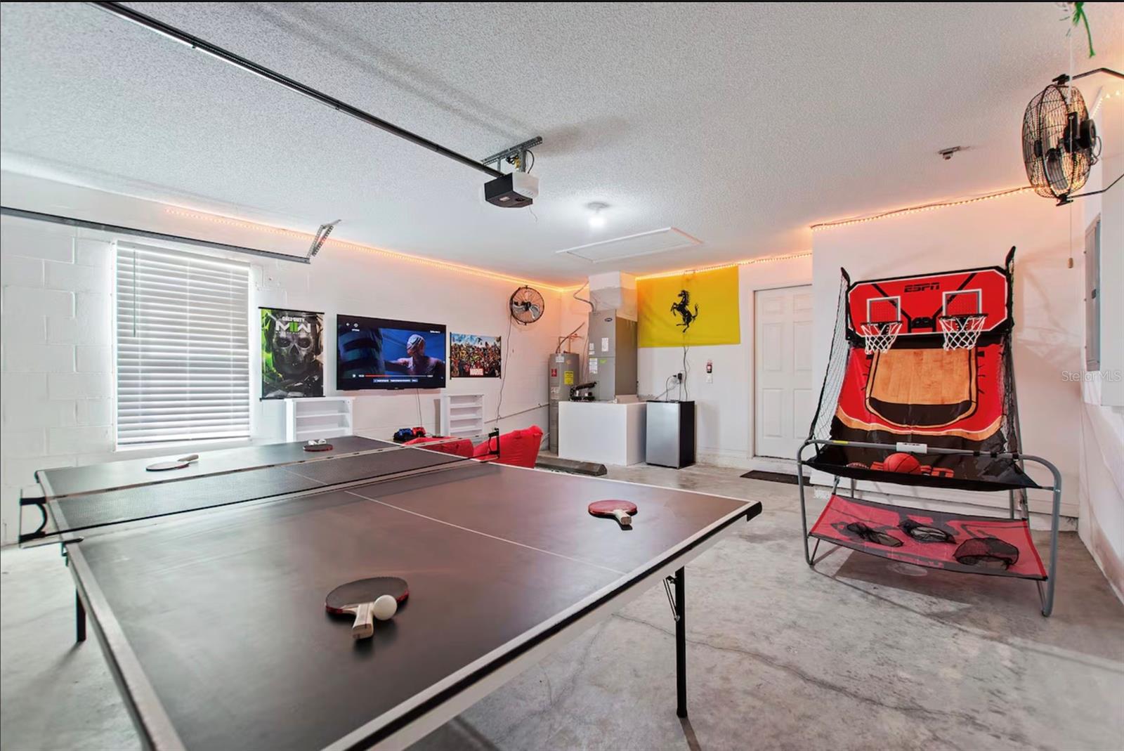 Image 22 of 37 For 431 Lockbreeze Drive