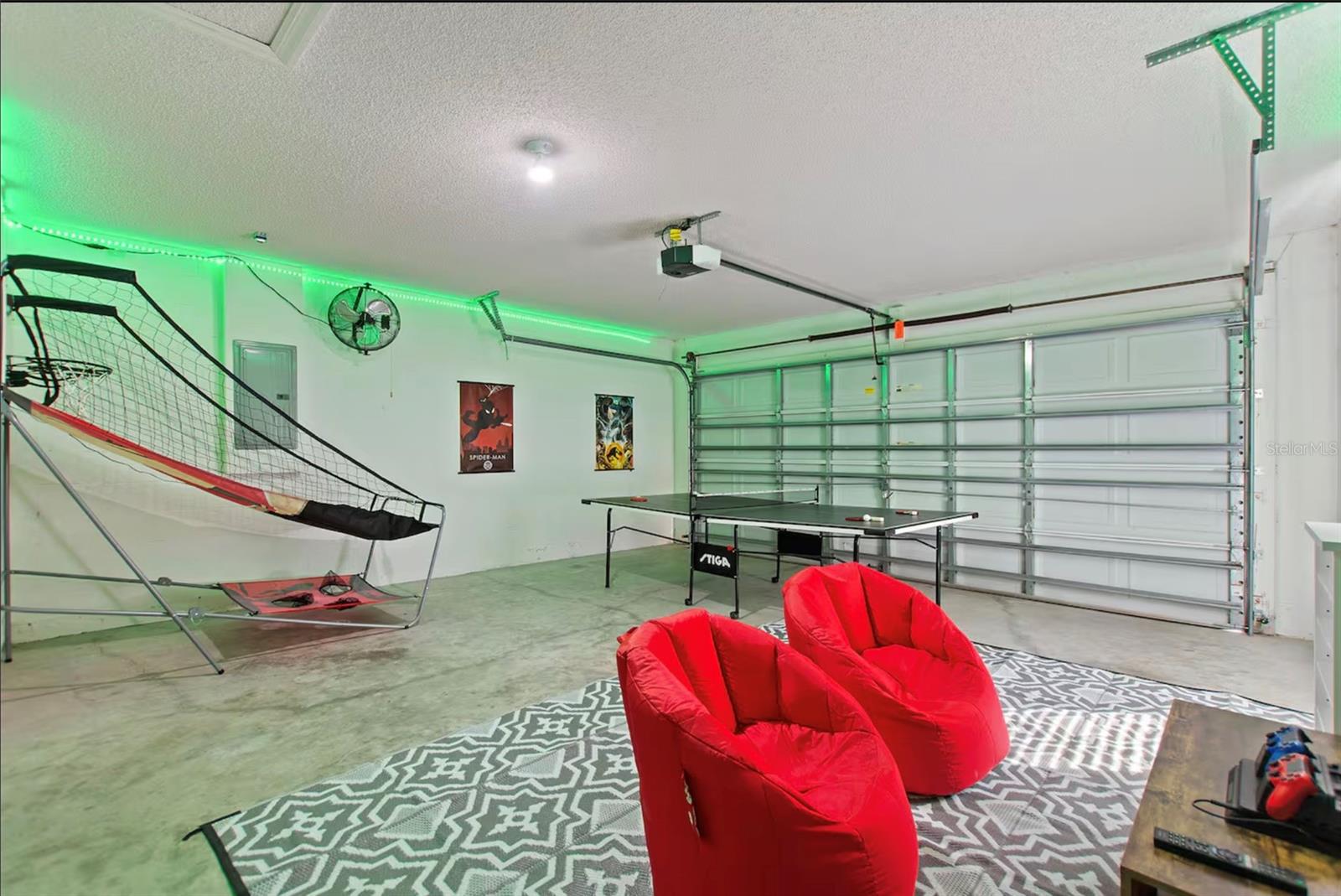 Image 23 of 37 For 431 Lockbreeze Drive