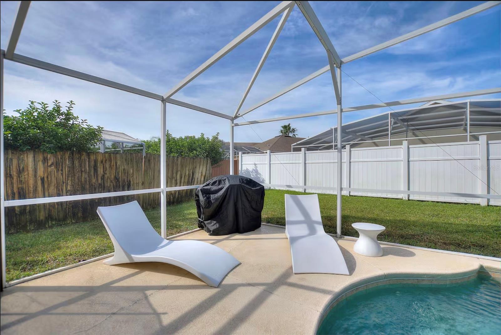 Image 24 of 37 For 431 Lockbreeze Drive