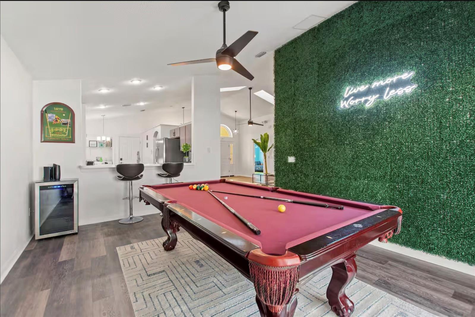 Image 8 of 37 For 431 Lockbreeze Drive