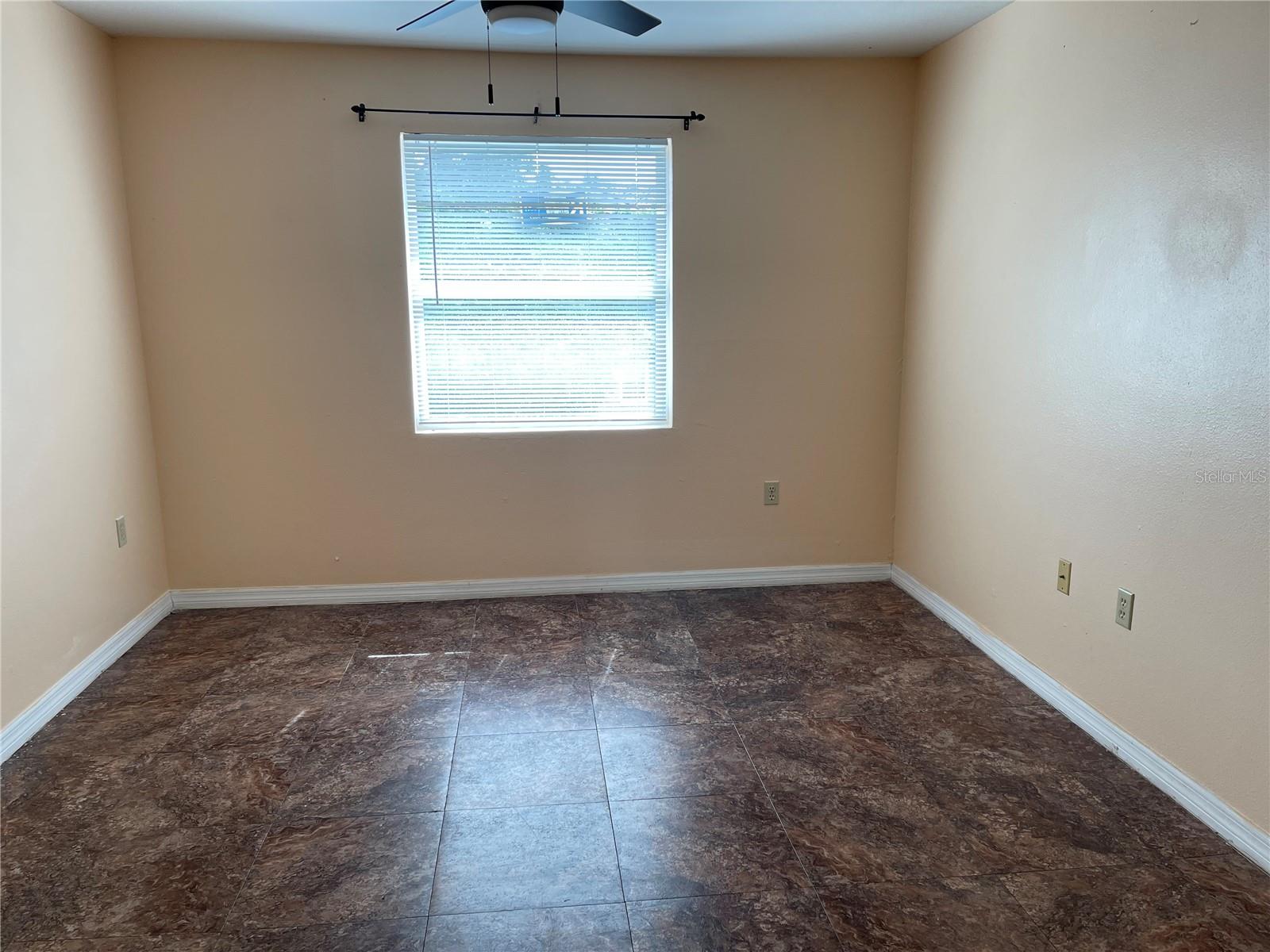 Image 6 of 12 For 3016 Parkway Boulevard 303