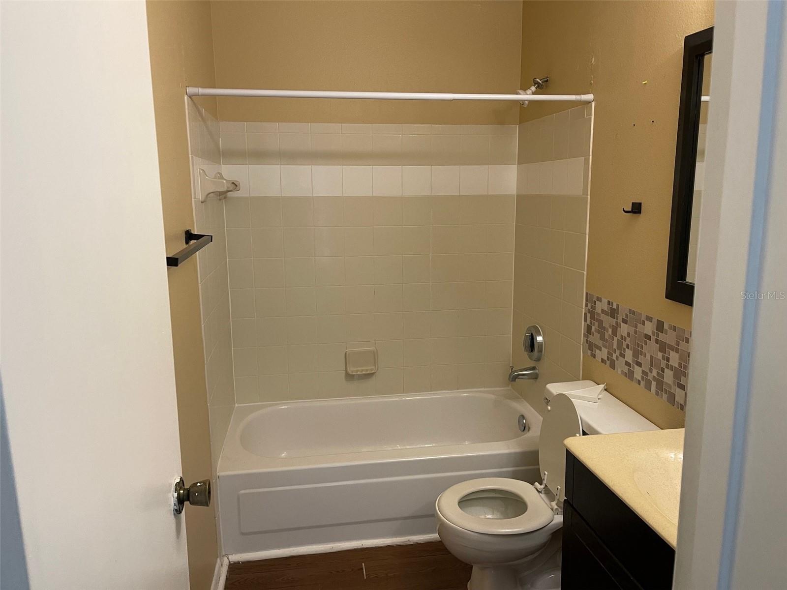 Image 7 of 12 For 3016 Parkway Boulevard 303