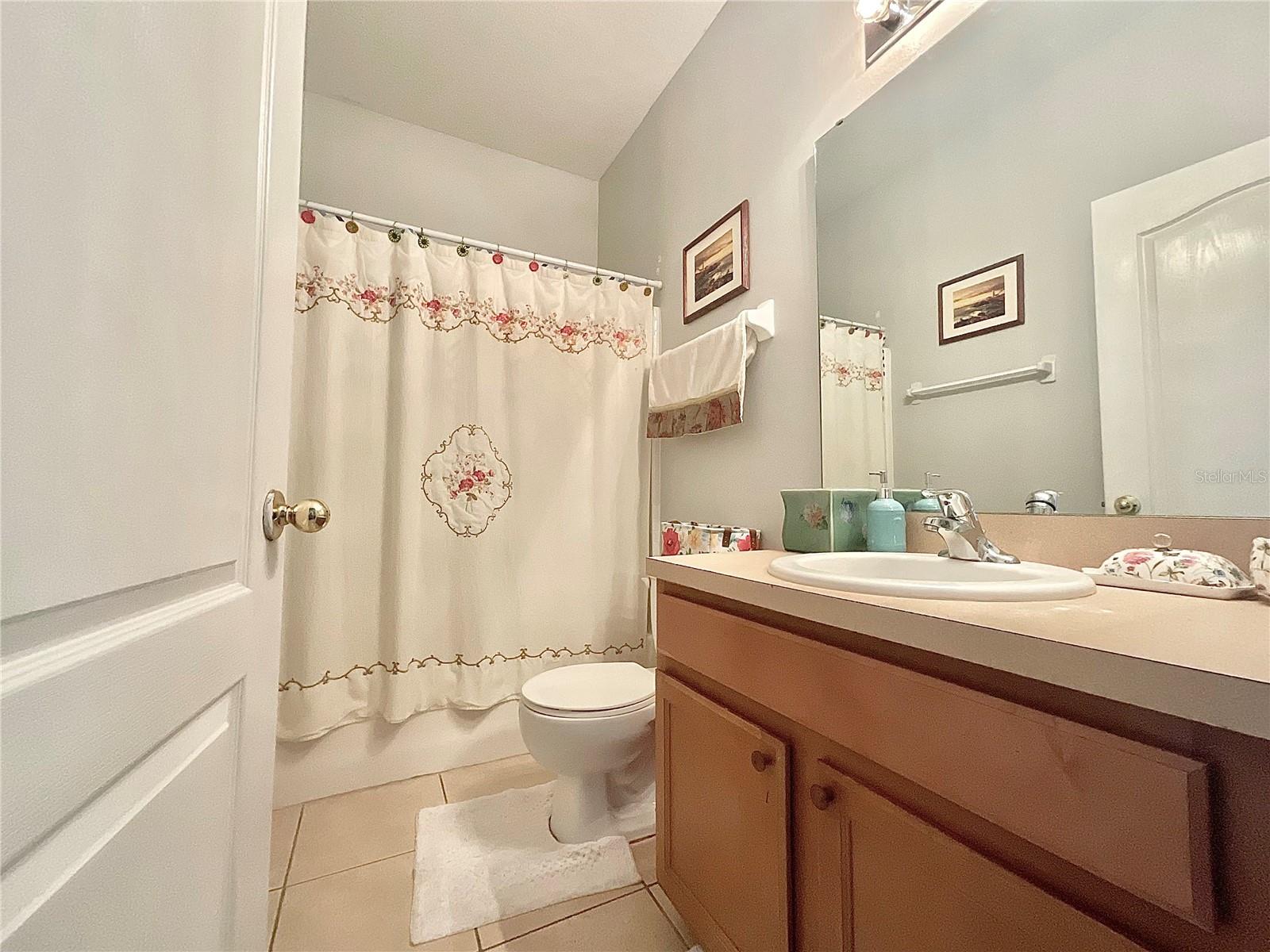 Image 14 of 17 For 907 Hacienda Circle