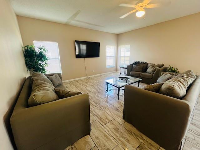 Image 11 of 32 For 439 Bloomingdale Drive