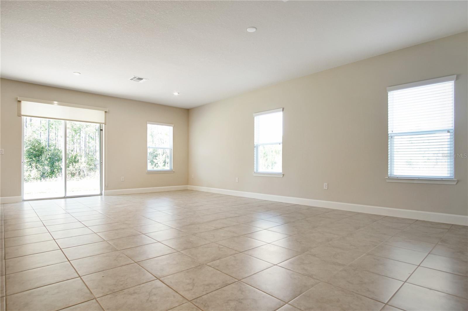 Image 16 of 46 For 1419 Eucalyptus Way