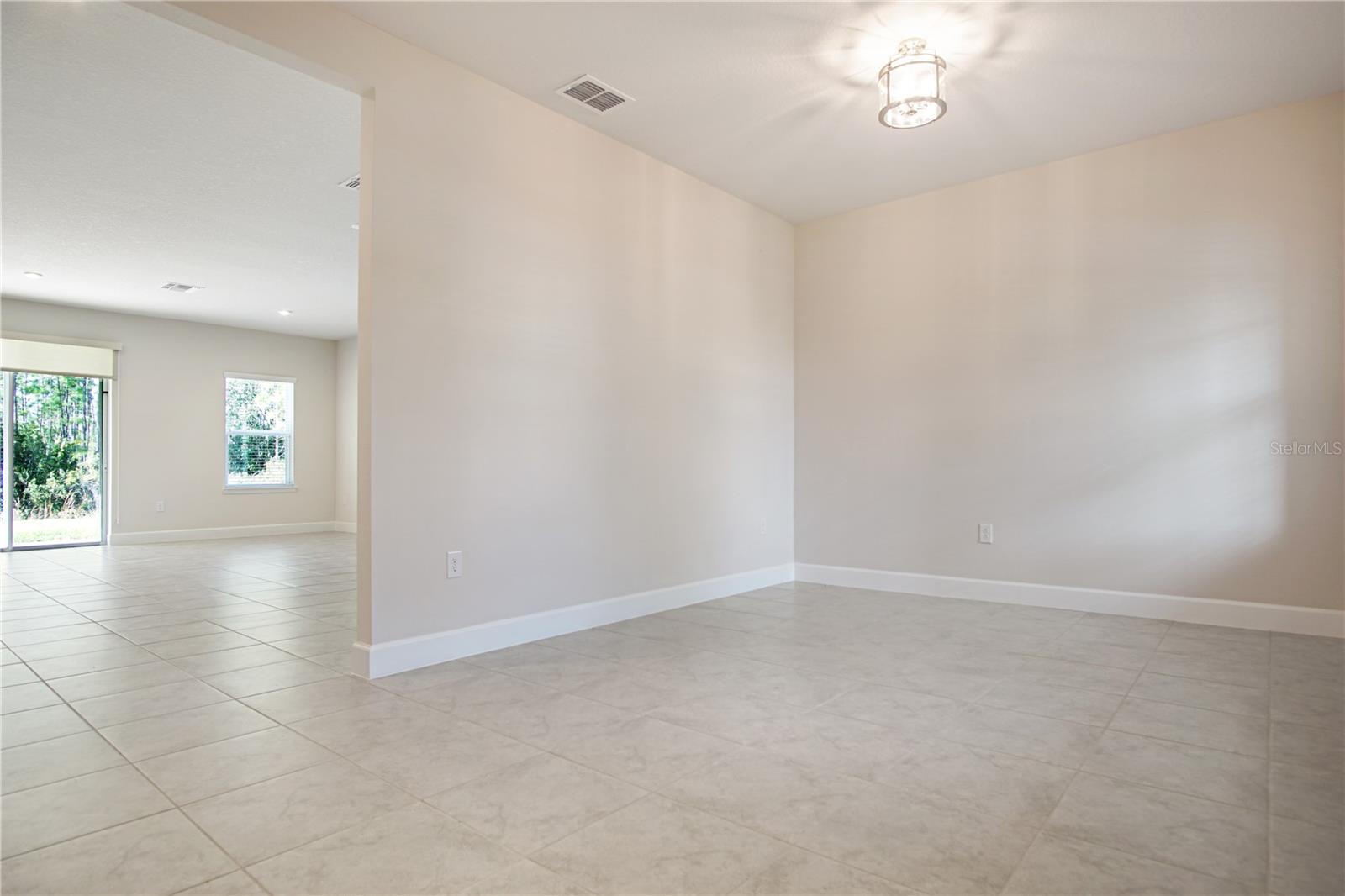 Image 18 of 46 For 1419 Eucalyptus Way