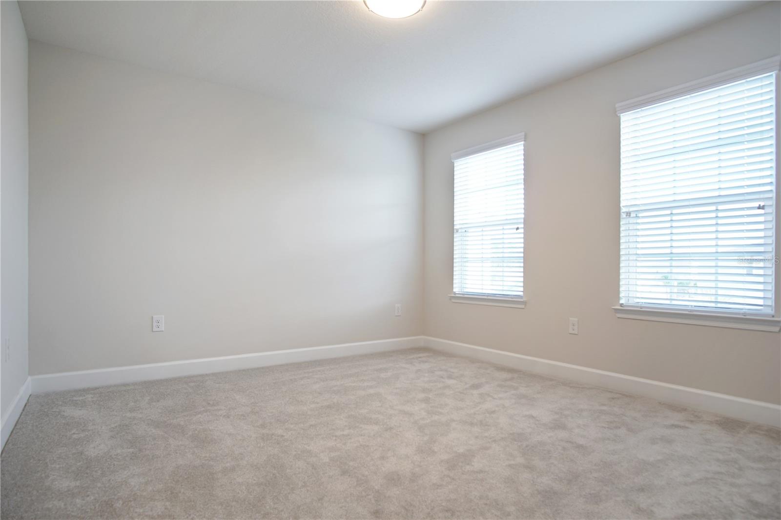 Image 33 of 46 For 1419 Eucalyptus Way