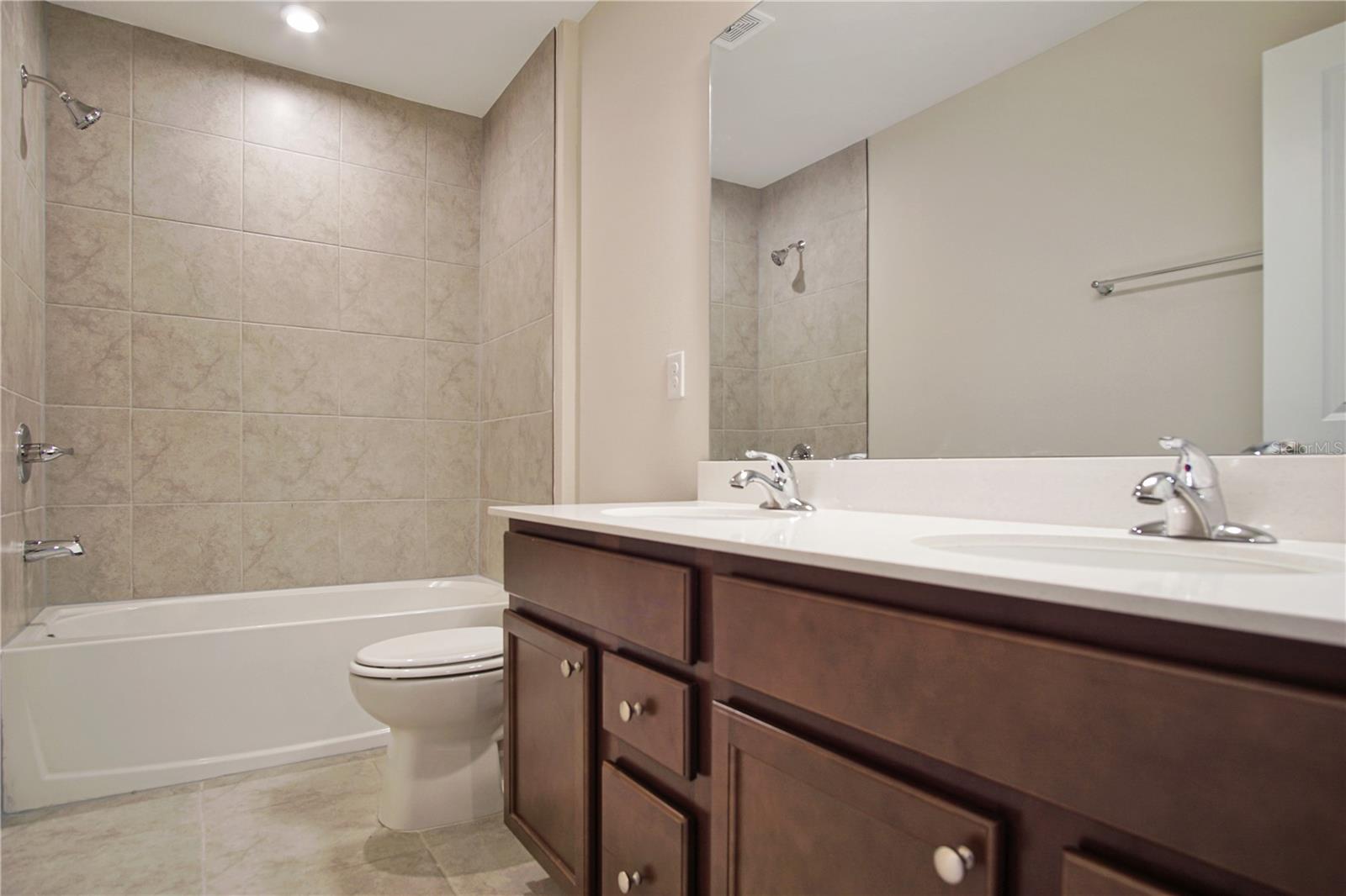 Image 35 of 46 For 1419 Eucalyptus Way