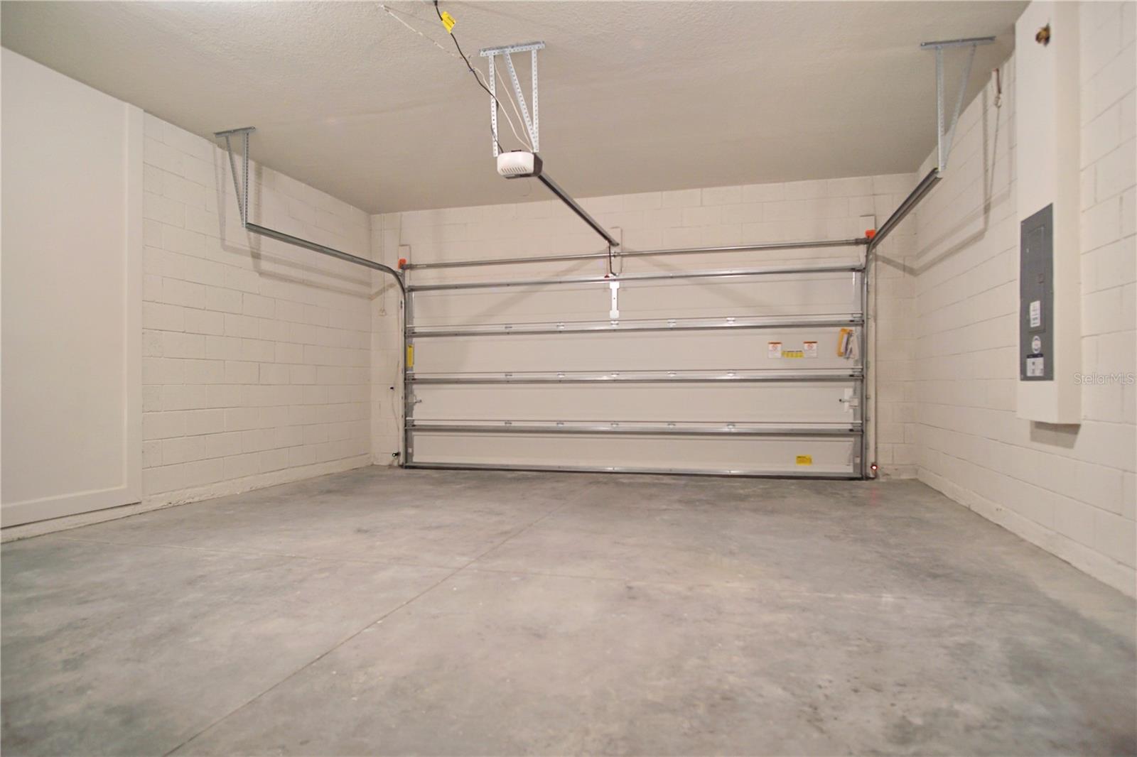 Image 39 of 46 For 1419 Eucalyptus Way