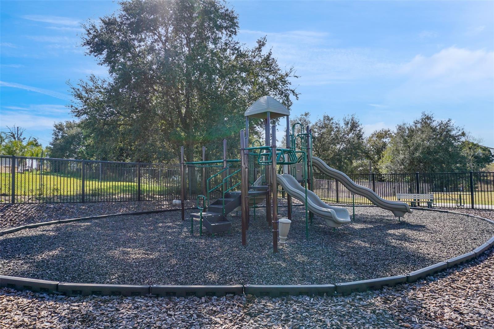 Image 25 of 27 For 959 Grandin Street