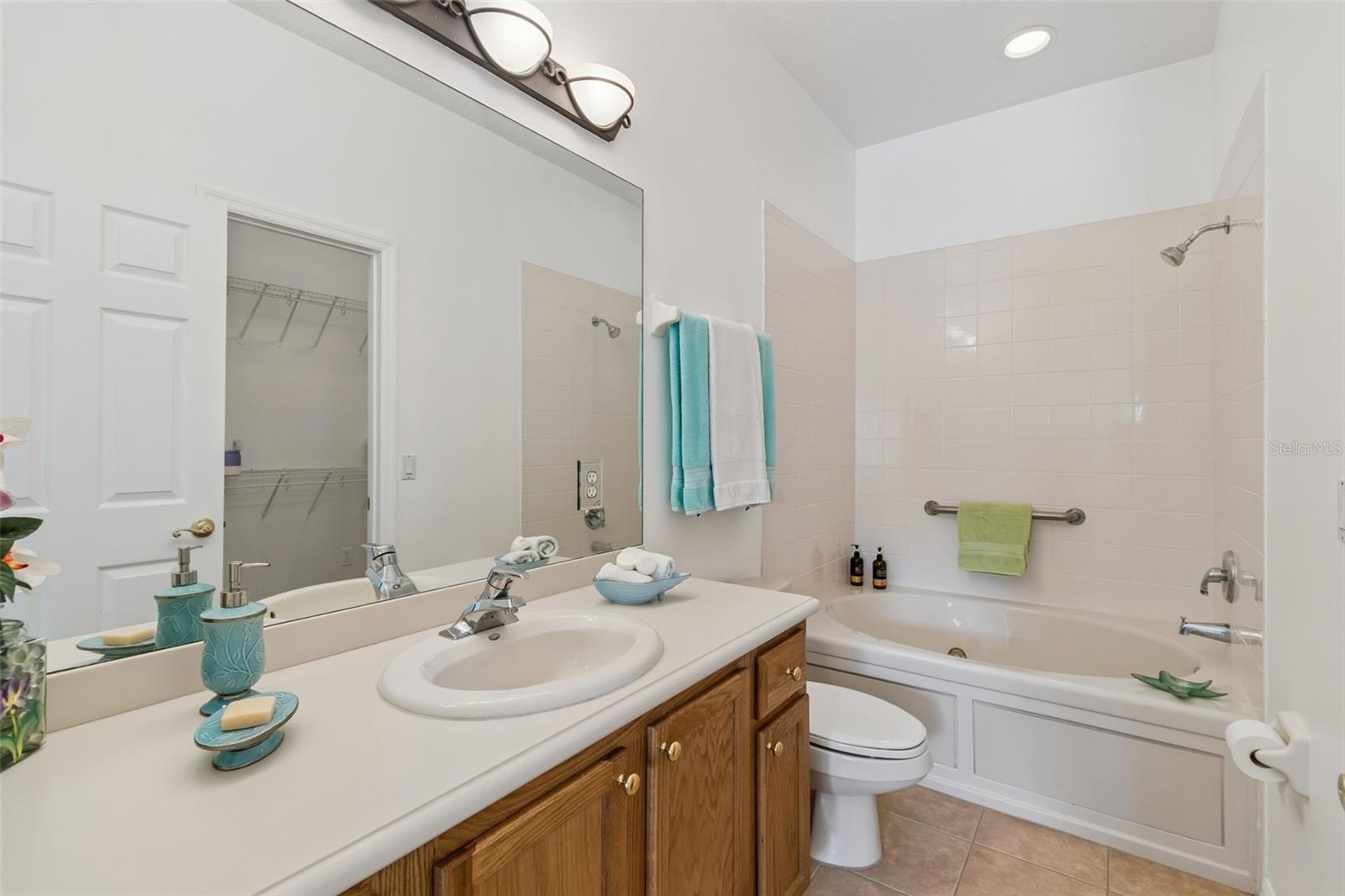 Image 32 of 82 For 524 Glendora Road