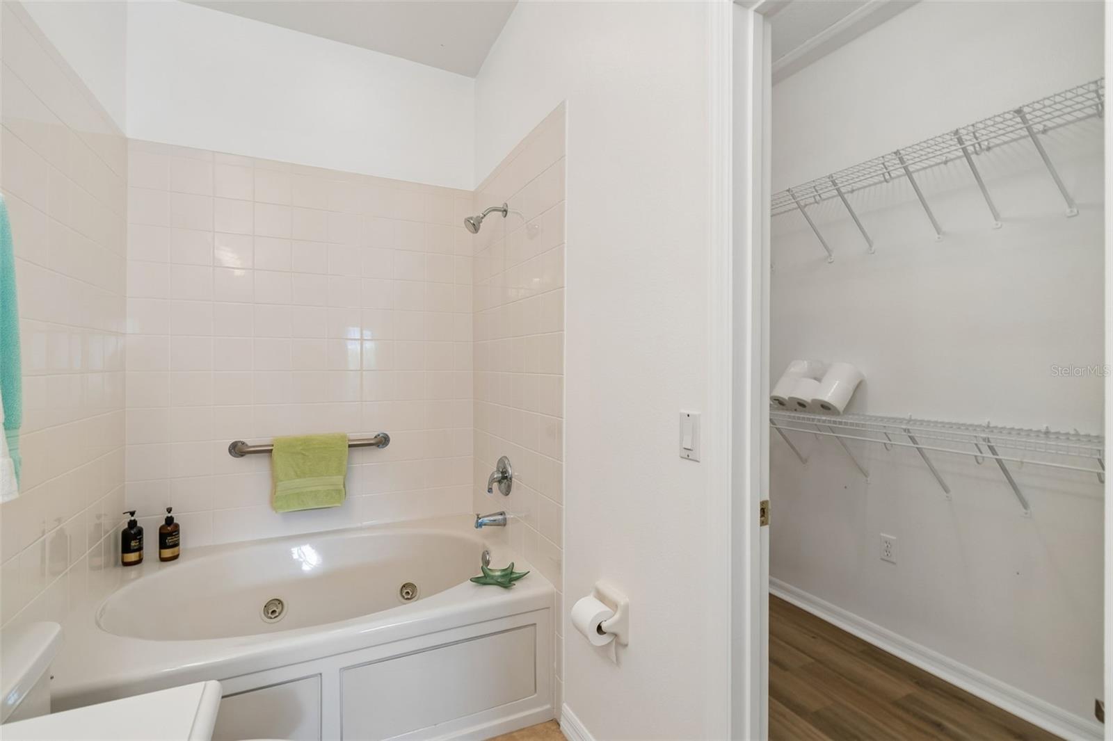 Image 34 of 82 For 524 Glendora Road