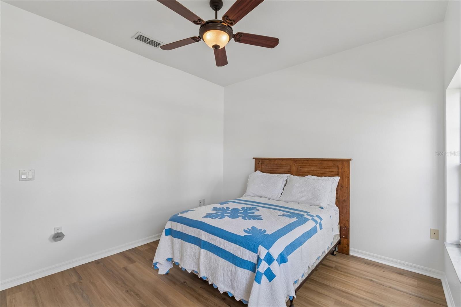 Image 42 of 82 For 524 Glendora Road