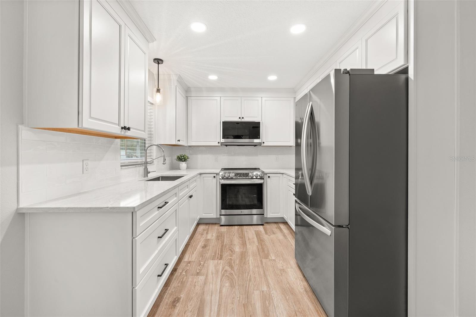 Image 11 of 53 For 2325 Lake Lizzie Court