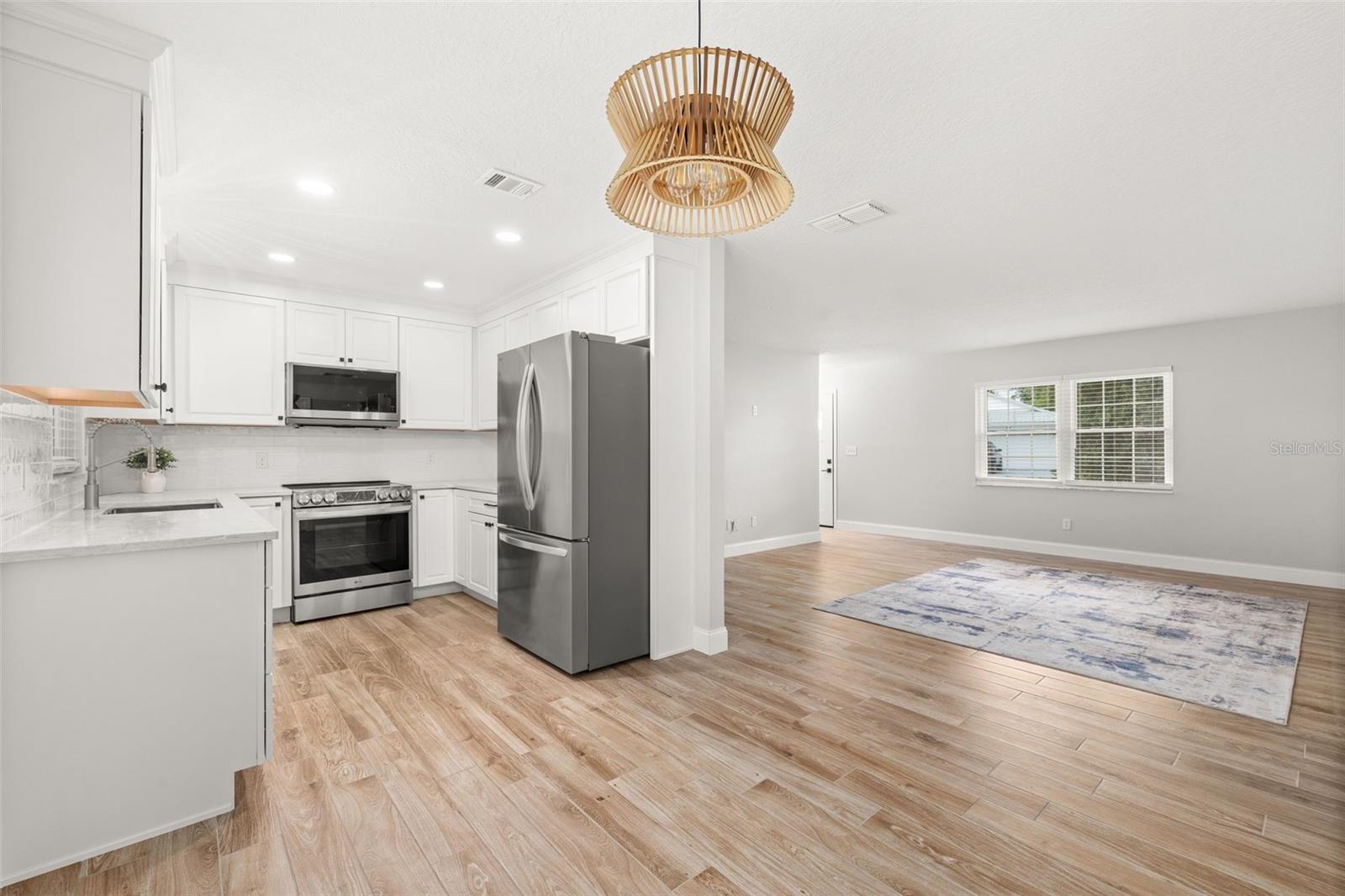 Image 14 of 53 For 2325 Lake Lizzie Court