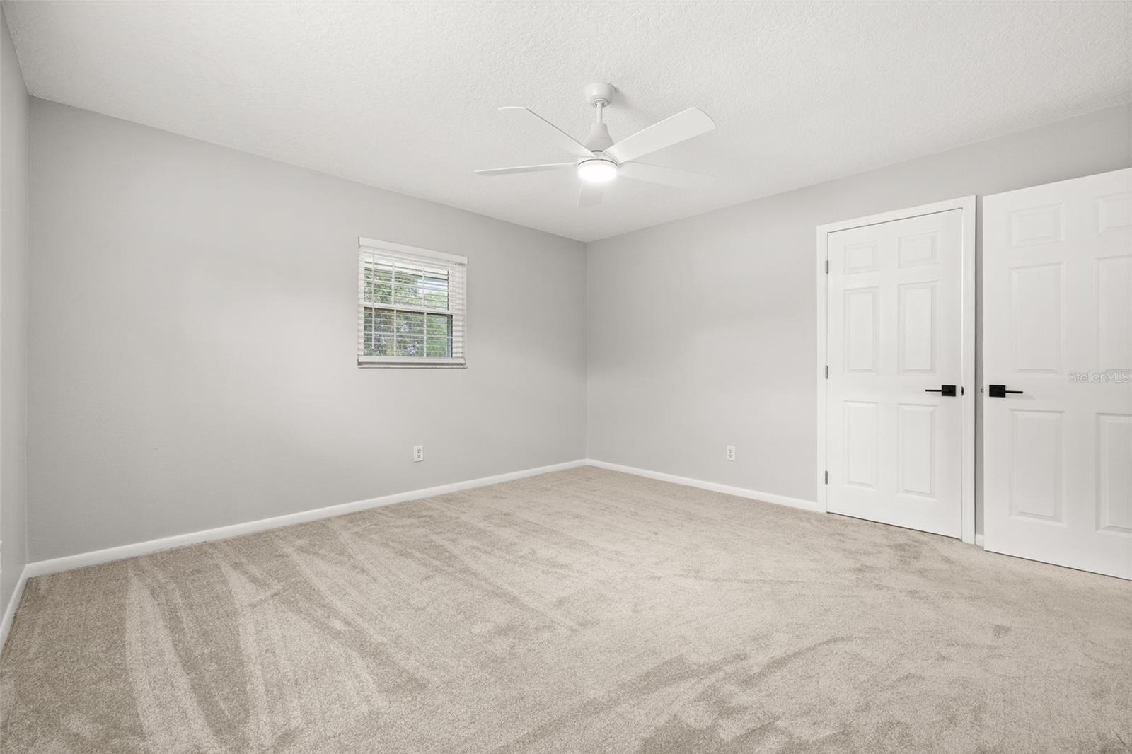 Image 17 of 53 For 2325 Lake Lizzie Court