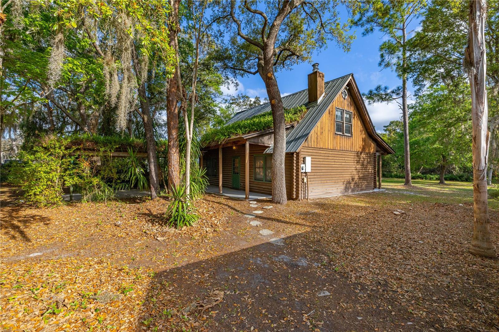 Image 3 of 53 For 2325 Lake Lizzie Court