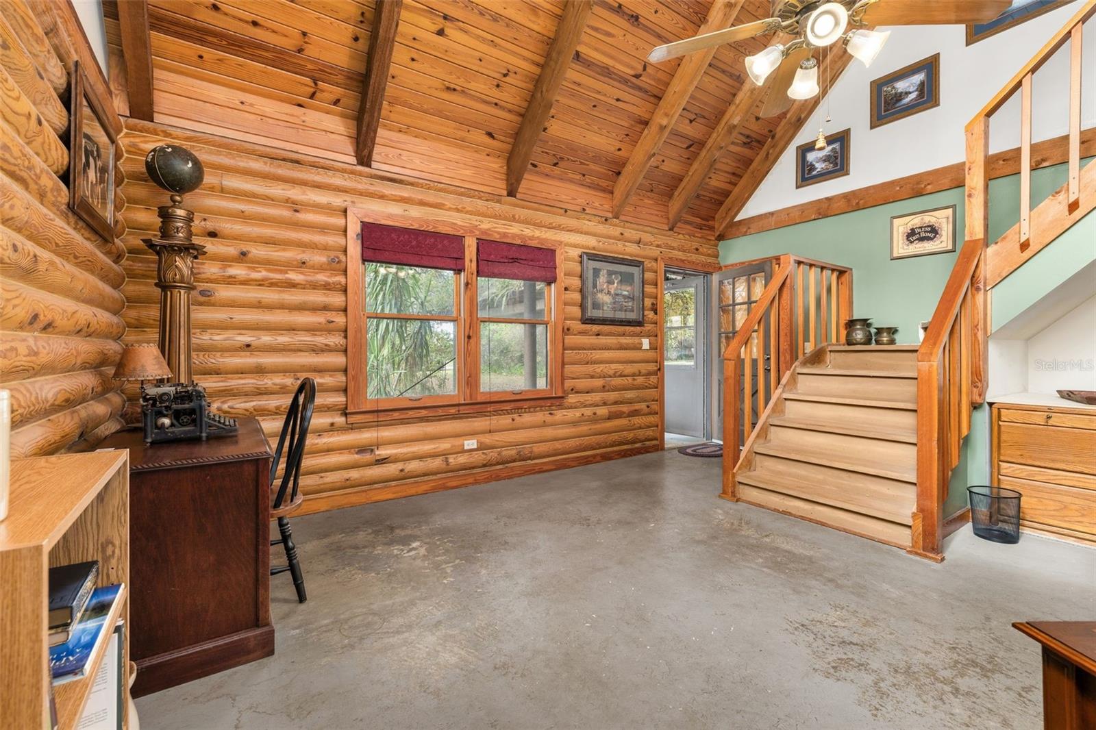 Image 33 of 53 For 2325 Lake Lizzie Court