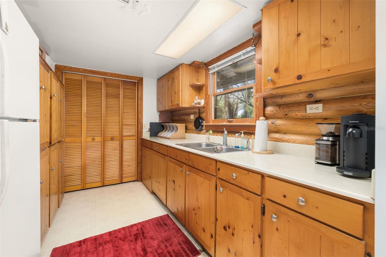 Image 38 of 53 For 2325 Lake Lizzie Court