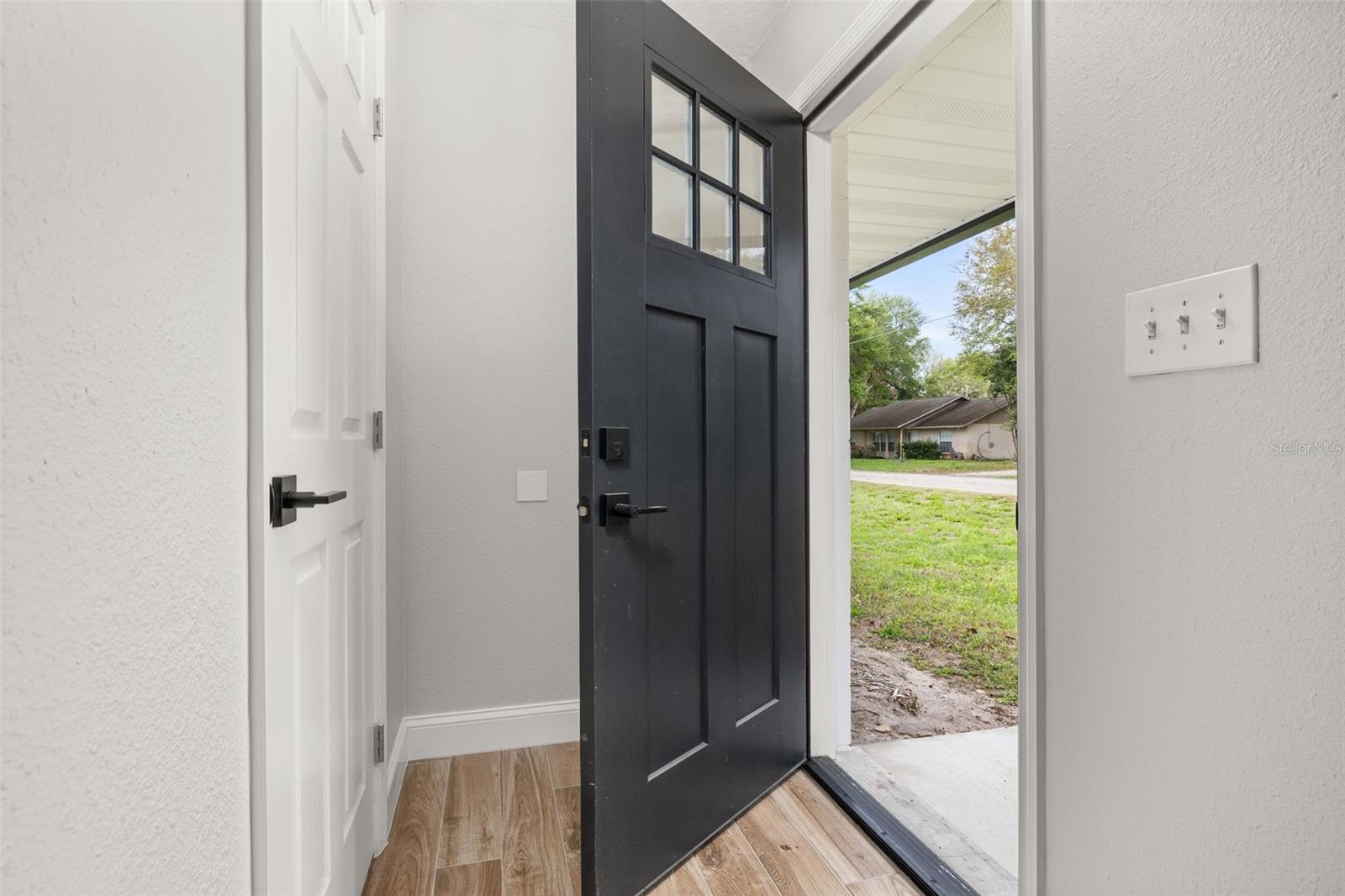 Image 5 of 53 For 2325 Lake Lizzie Court