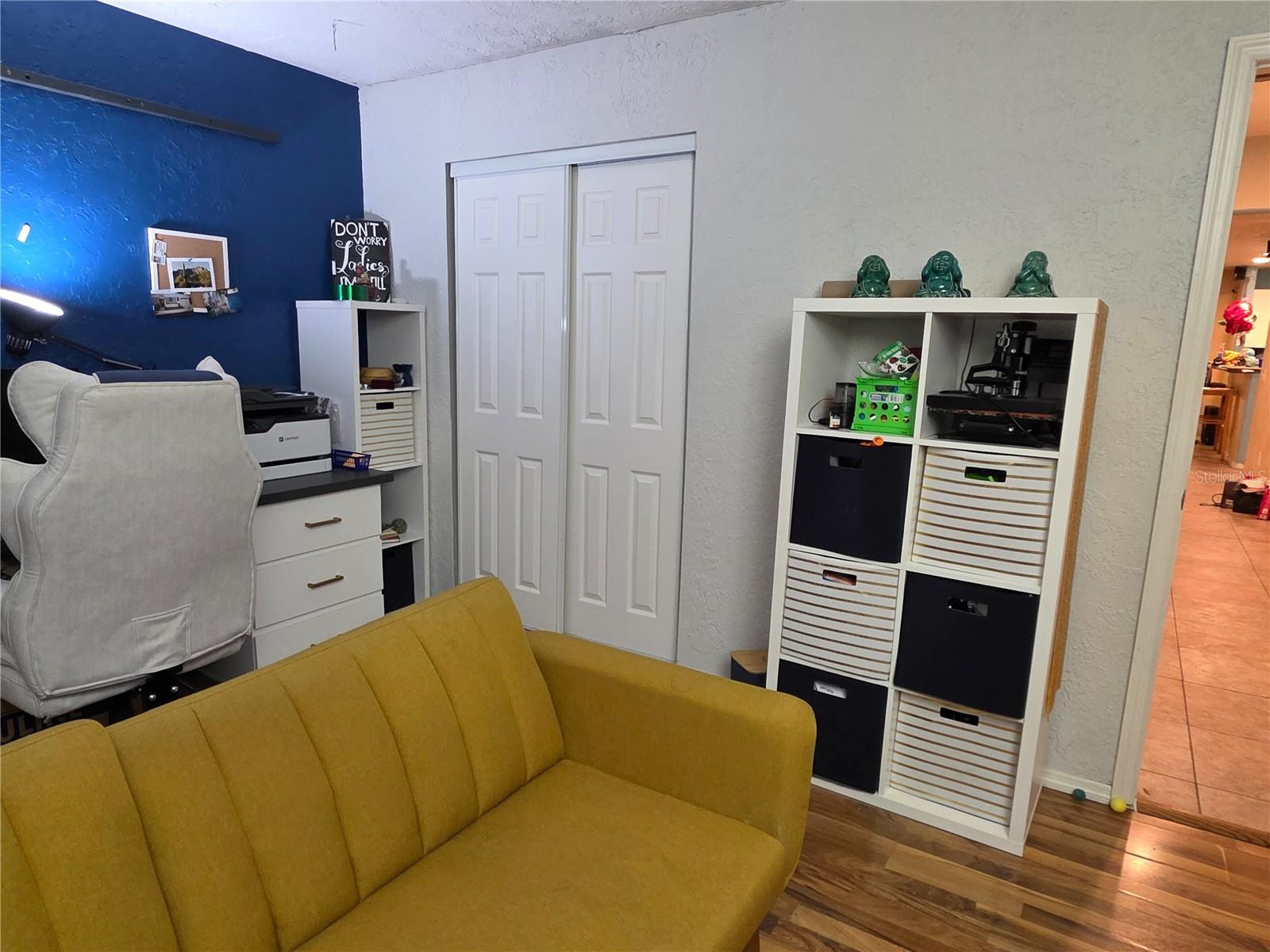 Image 19 of 27 For 525 Avenue A Ne