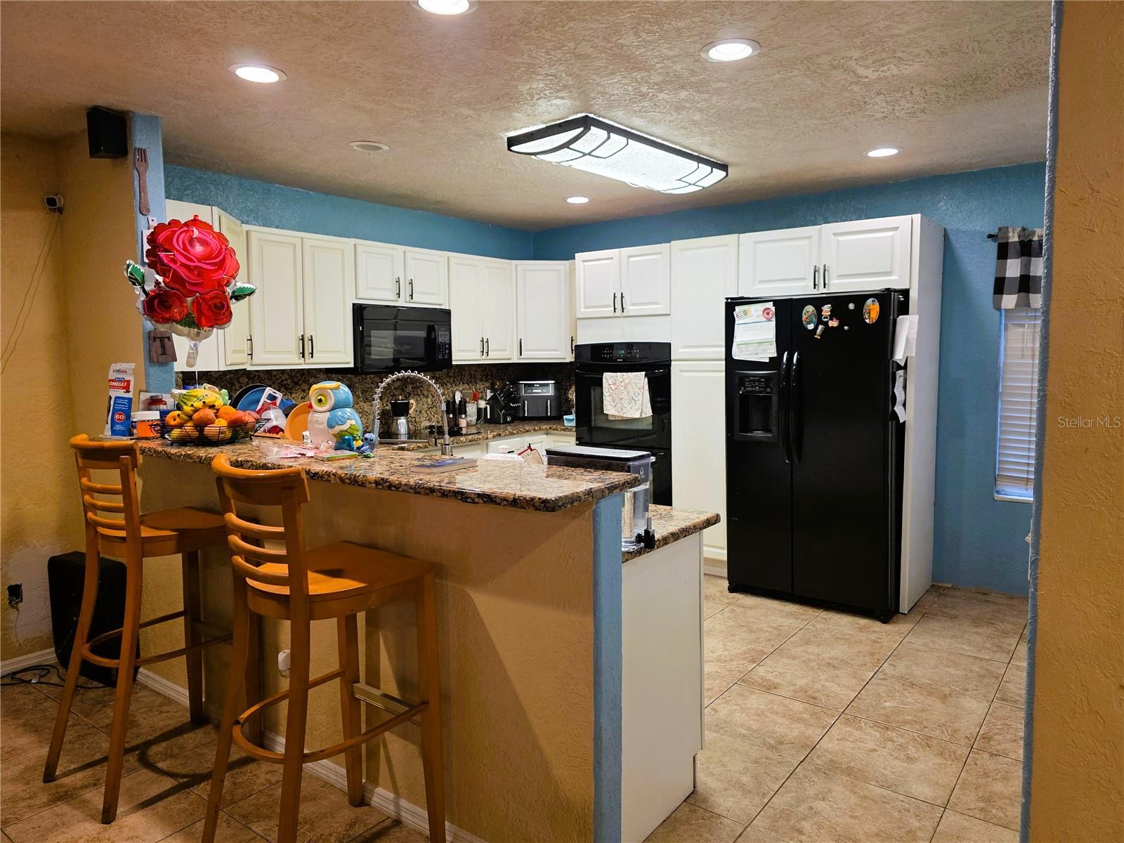 Image 22 of 27 For 525 Avenue A Ne