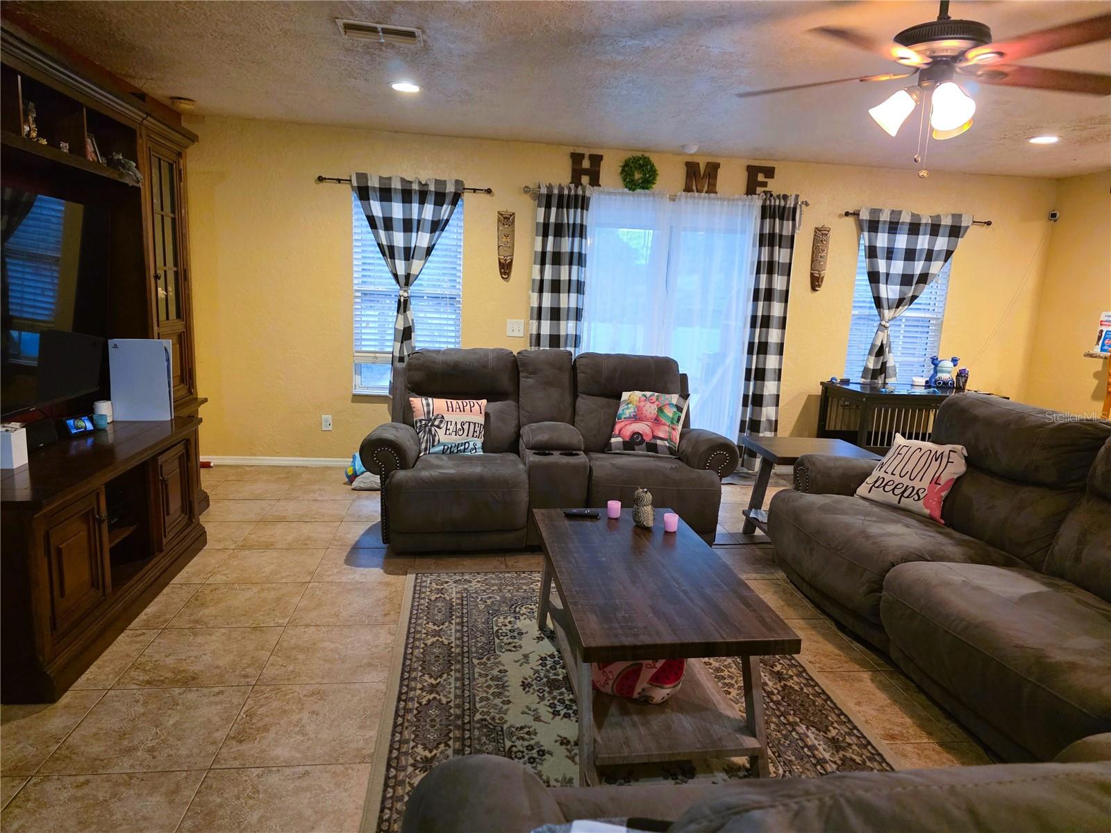 Image 27 of 27 For 525 Avenue A Ne