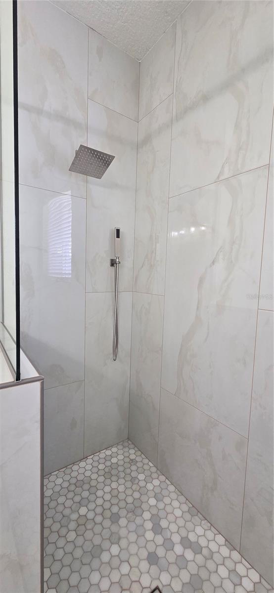 Listing photo id 13 for 9920 Chorlton Circle