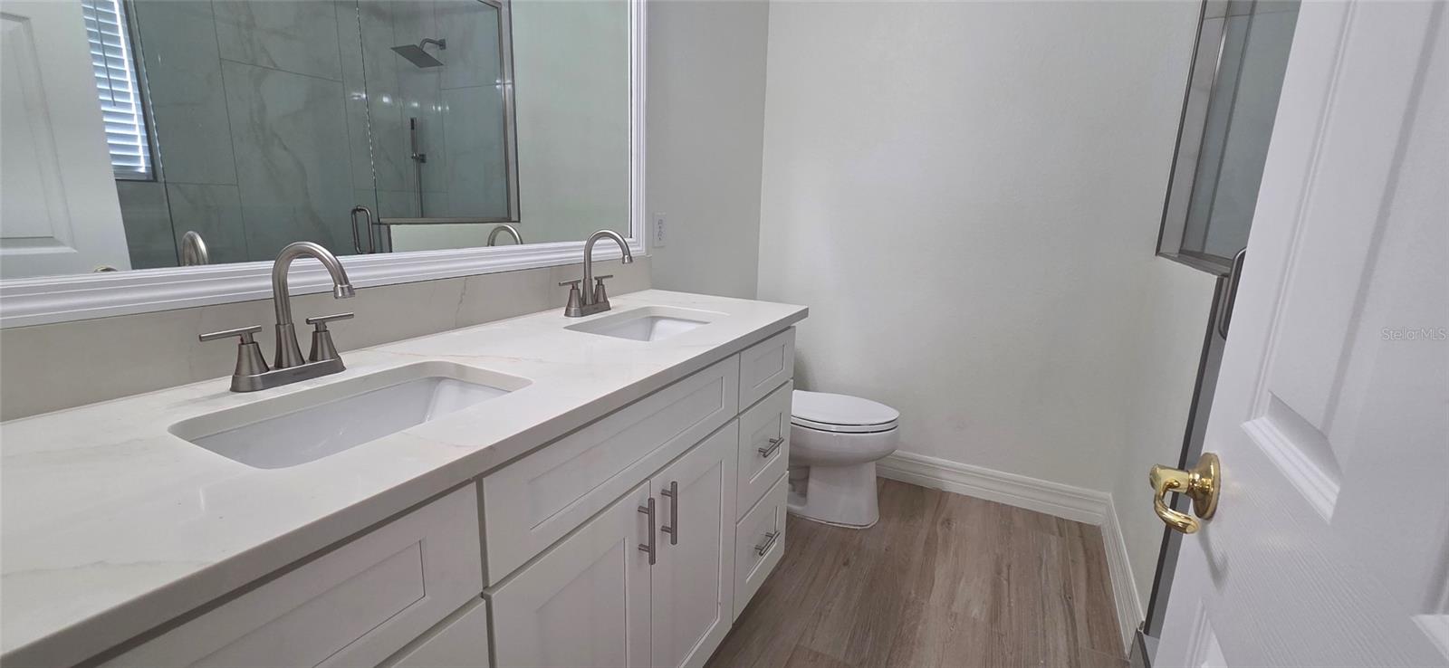 Listing photo id 14 for 9920 Chorlton Circle